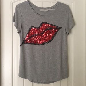 Bisou Bisou sequin lips/kiss t-shirt - size XS